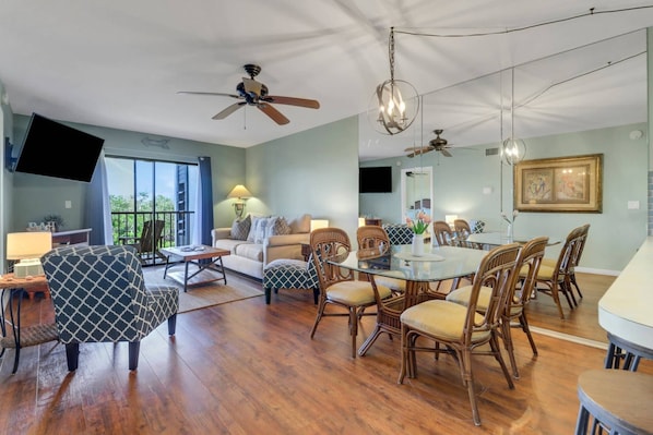 This well-appointed Admiral's Bay condo on the south end of Estero Island is a perfect getaway for guests to enjoy our island paradise!
