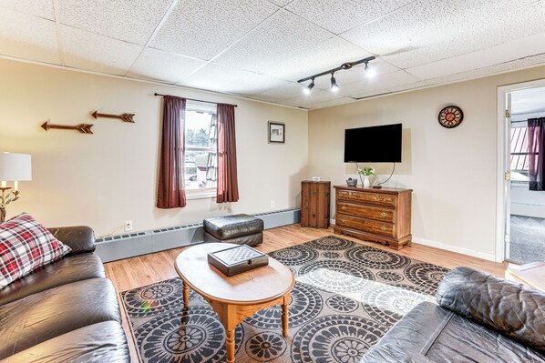 Beulah Vacation Rental | 3BR | 1.5BA | Stairs Required | 2,800 Sq Ft