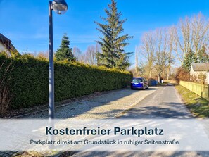 Kostenfreier Parkplatz direkt an der Unterkunft!