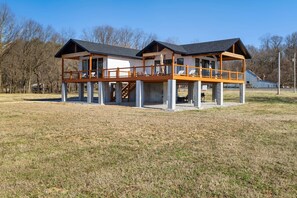 Escape to Elk View for a natural getaway!
