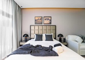Sleek and sophisticated studio apartment in the heart of Dubai.