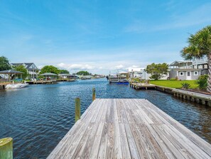 Dock