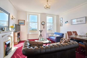The Aquamarine Weymouth Beach, Weymouth - Host & Stay