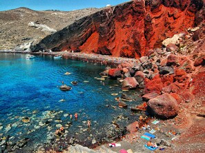 Red Beach – 5km from the Property
Famous for its dramatic red cliffs and clear water, just a short drive away.