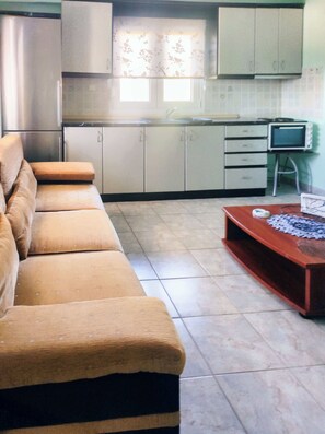 Fully Equipped Modern Kitchen