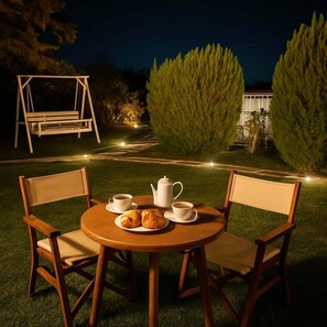 Nightviews of the garden