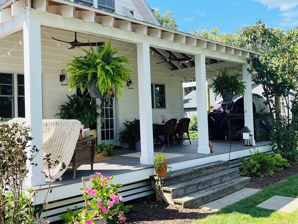 Front porch great for reading, coffee or a refreshing cocktail