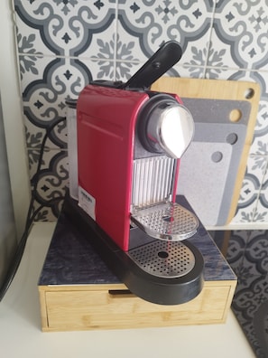Kaffe och/eller kaffebryggare