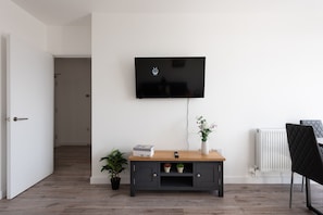 Living Room / Lounge