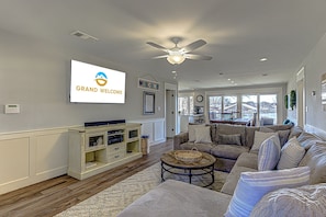 Enjoy the open concept floorplan