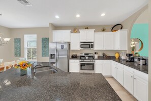 Modern Fully Equipped Kitchen