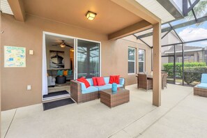 Casual Breakfast Nook