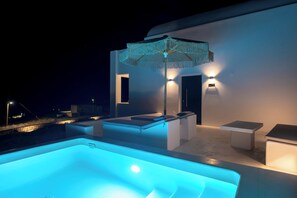 Private pool