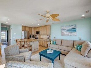 Home Decor, Coffee Table, Furniture, Table, Architecture