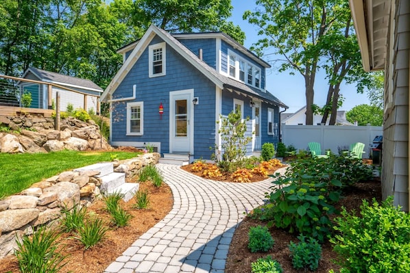 Welcome to Sandpiper by the Sea – Cottage!