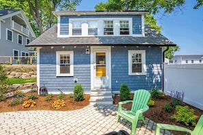Welcome to Sandpiper by the Sea – Cottage!