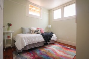 Trundle bed