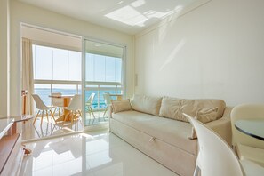Living Room,Balcony / Terrace