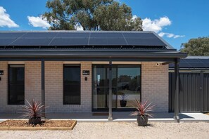 Experience privacy and convenience with your own external entrance and parking directly out front, allowing for a seamless and uninterrupted stay.