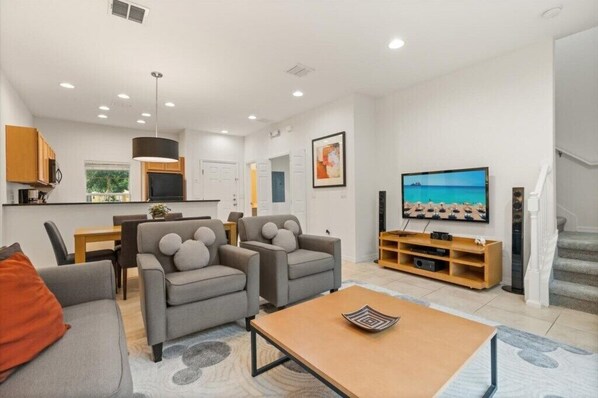 3056 Yellow Lantana Lane (2).jpg