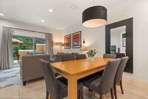 3056 Yellow Lantana Lane (5).jpg