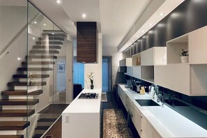 Enjoy the convenience of an open-concept kitchen with cooking essentials