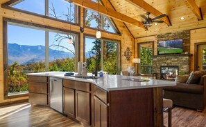 Sweetgum Lodge Kitchen Island Views!