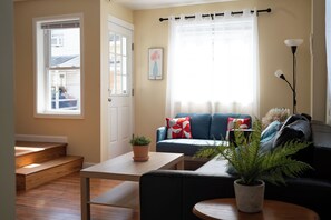 Living Room (1)