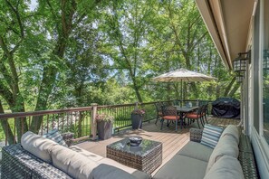 Deck has enough room for everyone to enjoy