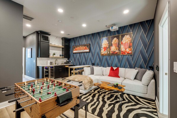 Richmond Vacation Rental | 4BR | 4BA | 1,800 Sq Ft | Stairs Required