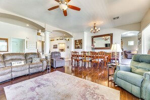 Living Room 2 | Smart TV