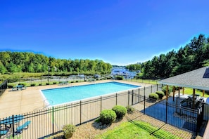 Enjoy access to community swimming pool, tennis courts, pickle ball, beach, and playground. The community pool is open from Memorial Day weekend through Labor Day!