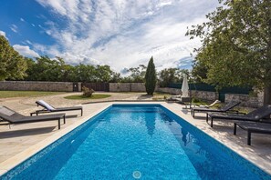 Holiday Home Swimming Pool