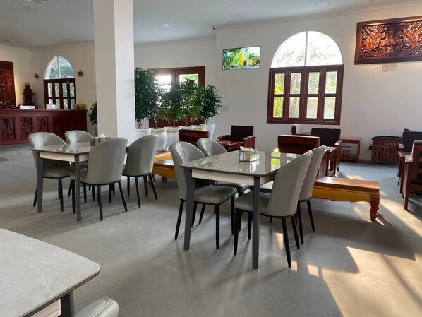 Coffee shop