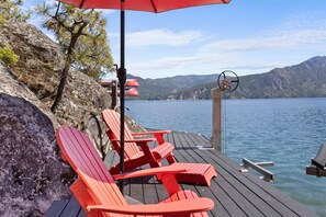 Who doesn't want to sit here all day?