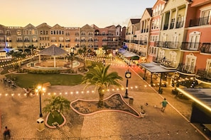Enjoy a stunning courtyard view of the delicious restaurants, unique shops and lively night life.