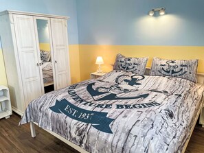 Schlafzimmer, Bedding, Bettdecke, Bett, Linens, Möbel, Bettrahmen, Kissen, Nachttisch, Duvet