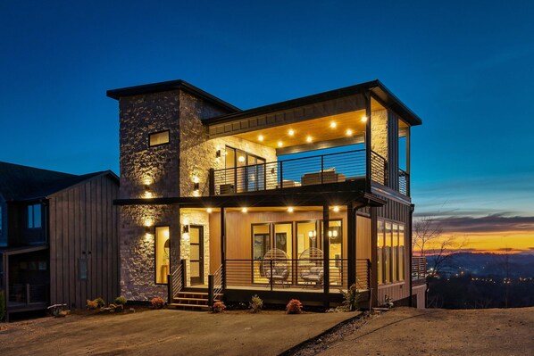 Step into a world where modern elegance meets outdoor bliss!