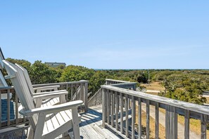 HIFR02: Reel Heaven | Rooftop Deck