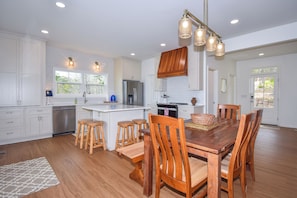 Kitchen/ Dining Area