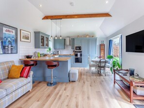 Open plan living space | The Lodge at Edenbridge, Shepton Mallet