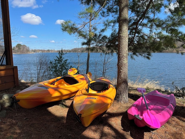 5 kayaks available for use. 1 of the 5 kayaks is a youth kayak