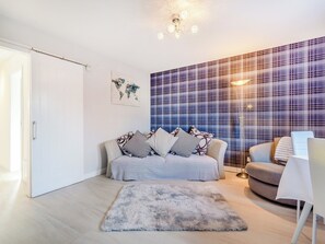 Living room/dining room | Failte Luxury Apartment, Inverness