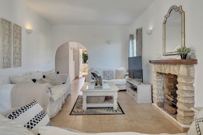 Living room (3)