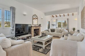 Living room (1)
