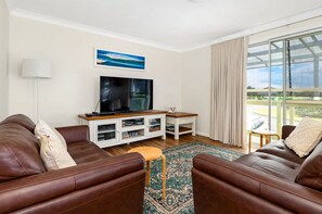 Upper level living space
