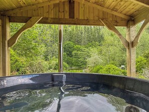 Hot tub | Bank Top Cottage - Arthington Retreats, Harden, near Haworth