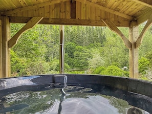 Hot tub | Bank Top Cottage - Arthington Retreats, Harden, near Haworth