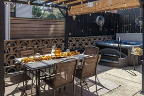 Outdoor dining