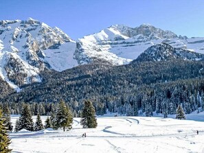Neige, Montagne, Ciel, Montagnes Relief, L'Hiver, Arbre, Chaîne De Montagnes, Terrain, Montagnes, Glacial Relief
